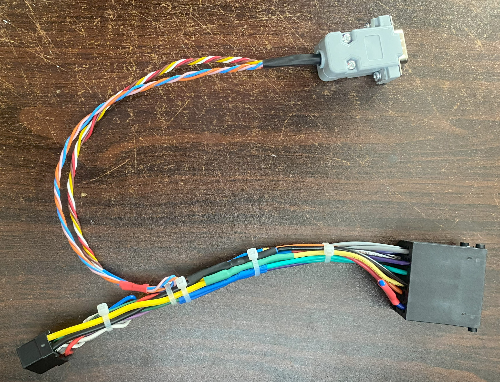 Compact plug-and-play loom